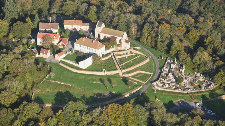 Vue aerienne du village de Saint-Geogres-nigremont