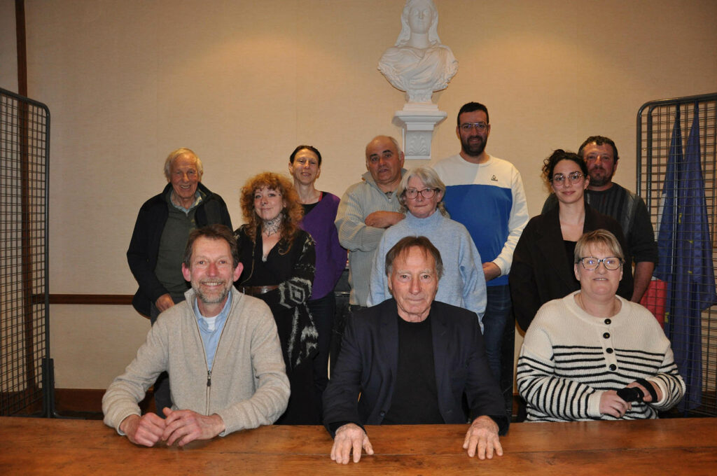 Photo du conseil municipal élu le 15 mars 2026